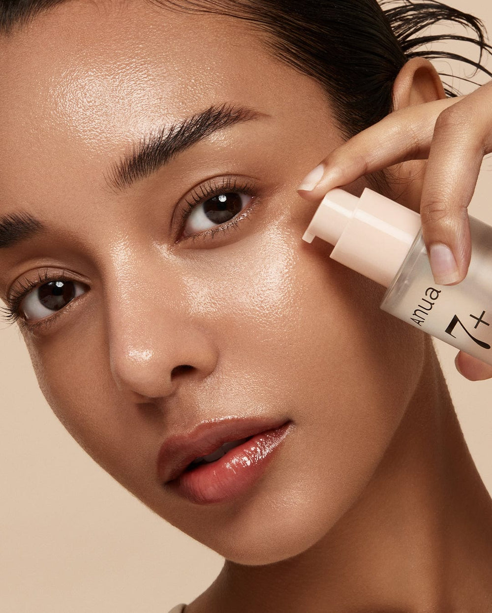 Anua Rice Ceramide 7 Hydrating Barrier Serum dropper showing texture