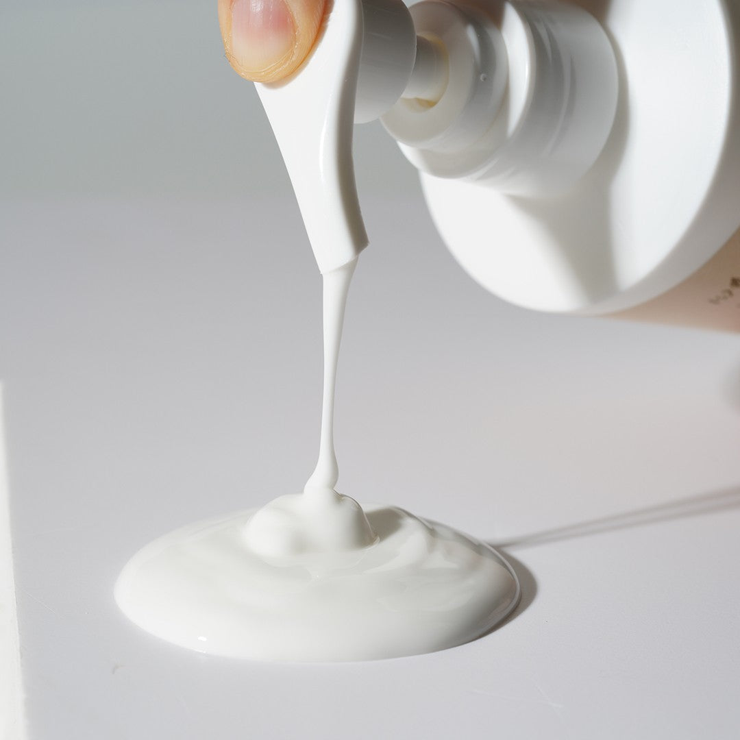 Vegan cleansing milk for the face Isntree Yam Root Vegan Milk Cleanser - Koreancare