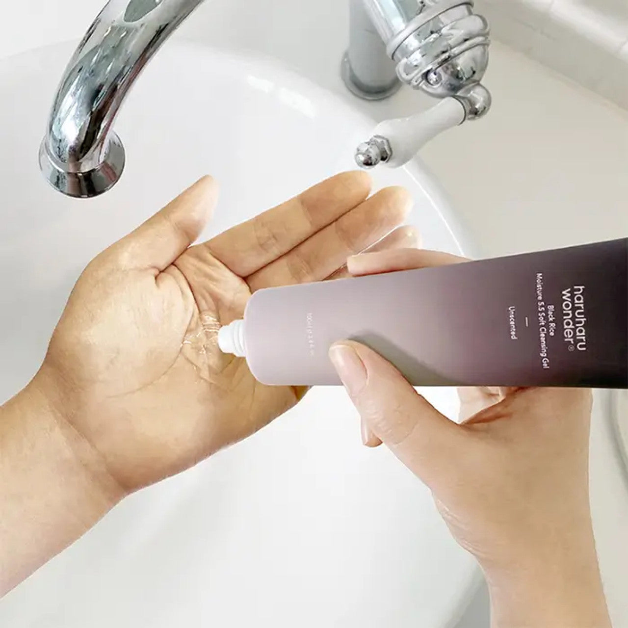 HARUHARU WONDER Black Rice Moisture Cleansing Gel - Koreancare