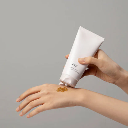 ONE-O-SEVEN Chaga Jelly Low pH Cleanser packaging detail