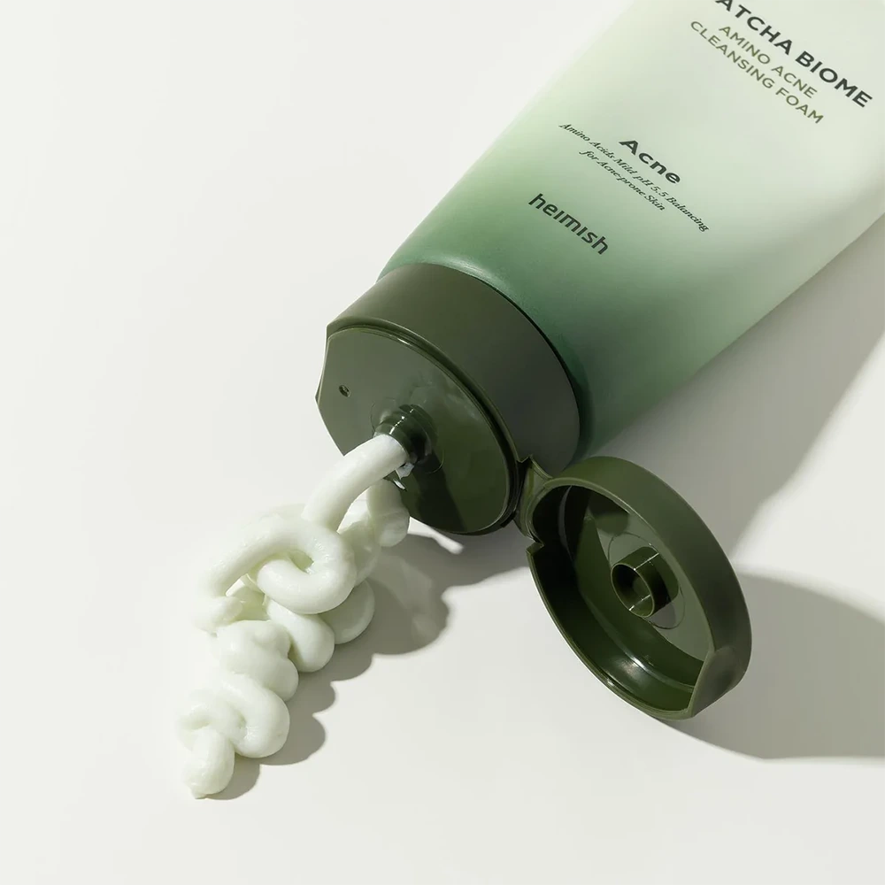 Heimish Matcha Biome Amino Cleansing Foam product and usage detail image