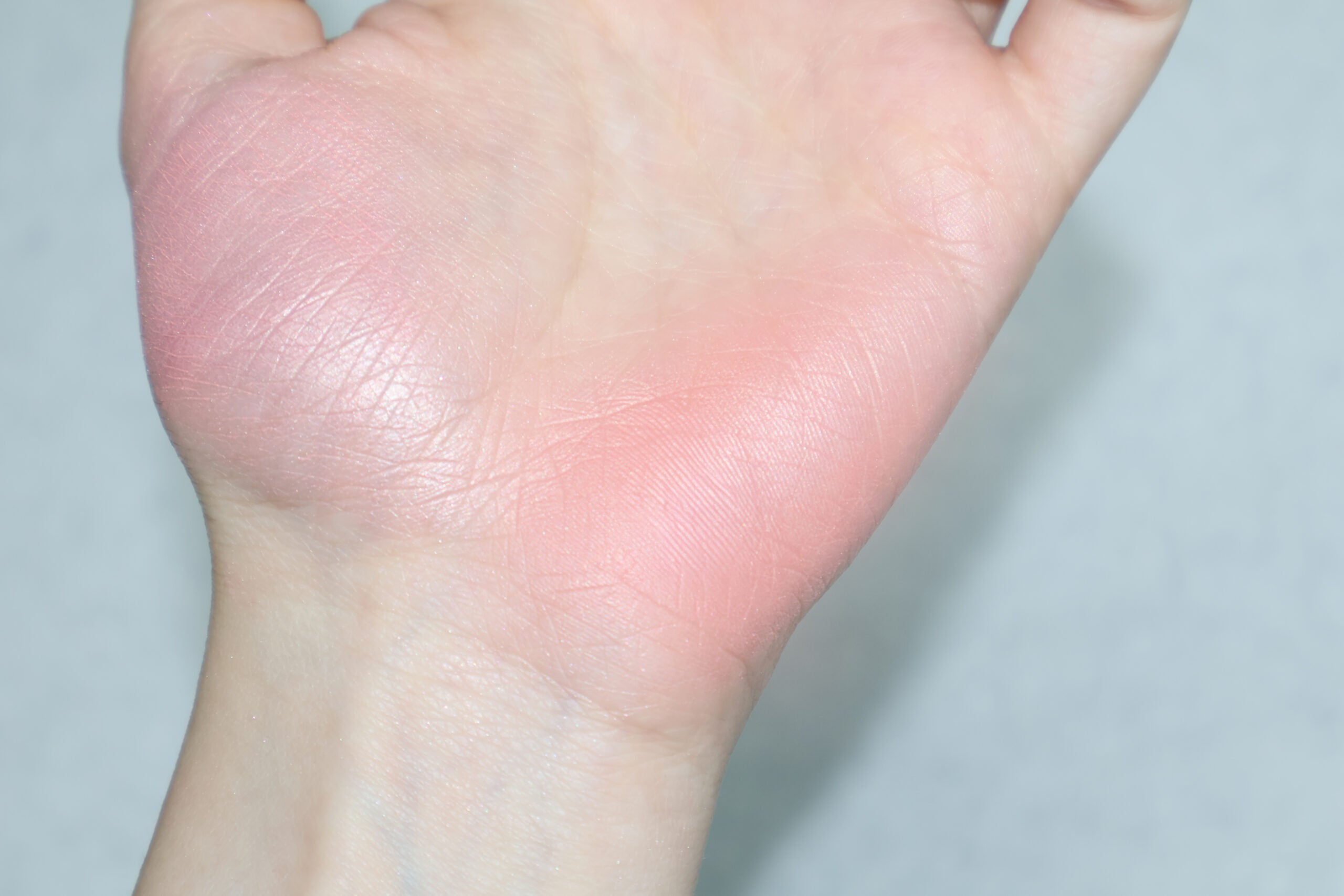 Packaging of HUEMI Inner Glow Soft Blush 01 02 Peach Beam