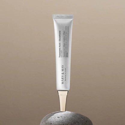 Mary &amp; May Tranexamic Acid + Glutathione Eye Cream cream texture close-up