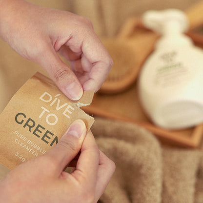 Lon.G DIVE TO GREEN Pure Bubble Cleanser foam created after adding water