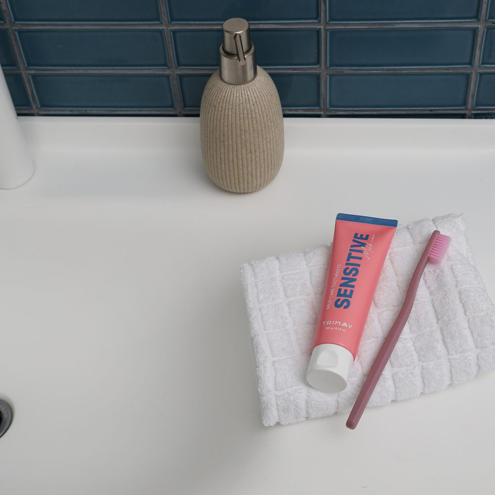 Trimay toothpaste ingredient highlights display