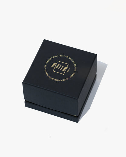 SKIN4PASSION micro-pearl face cream texture close-up